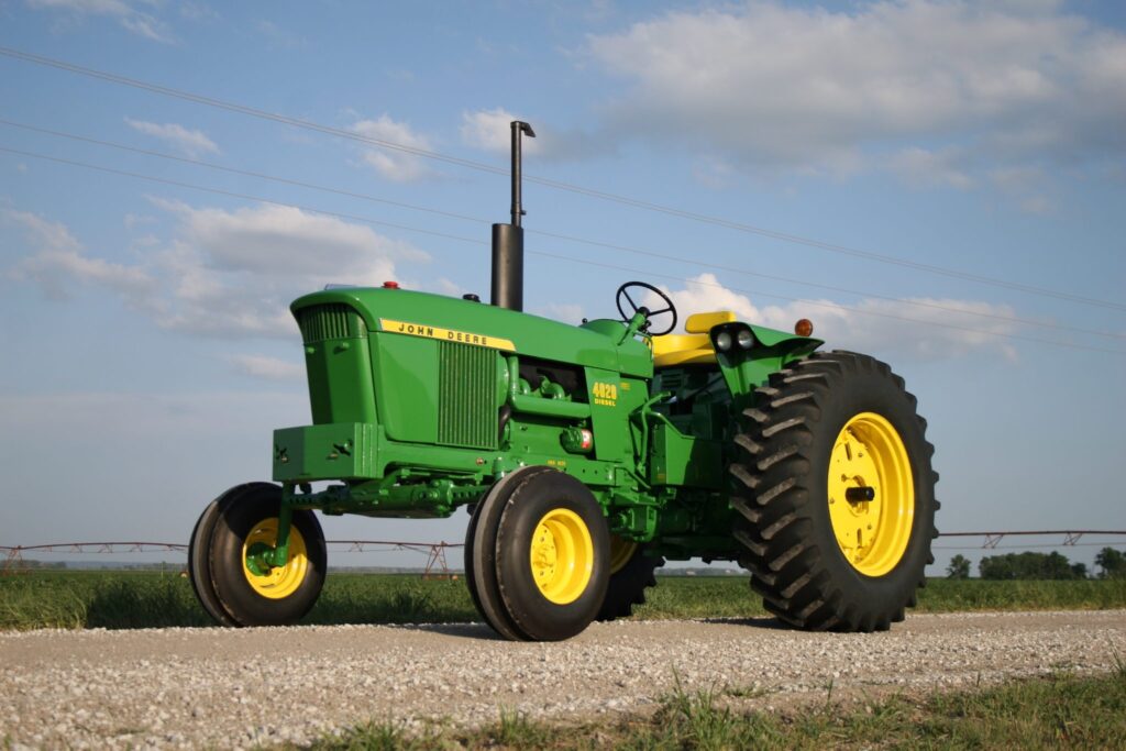 The John Deere 4020 New Generation Tractor Green Magazine