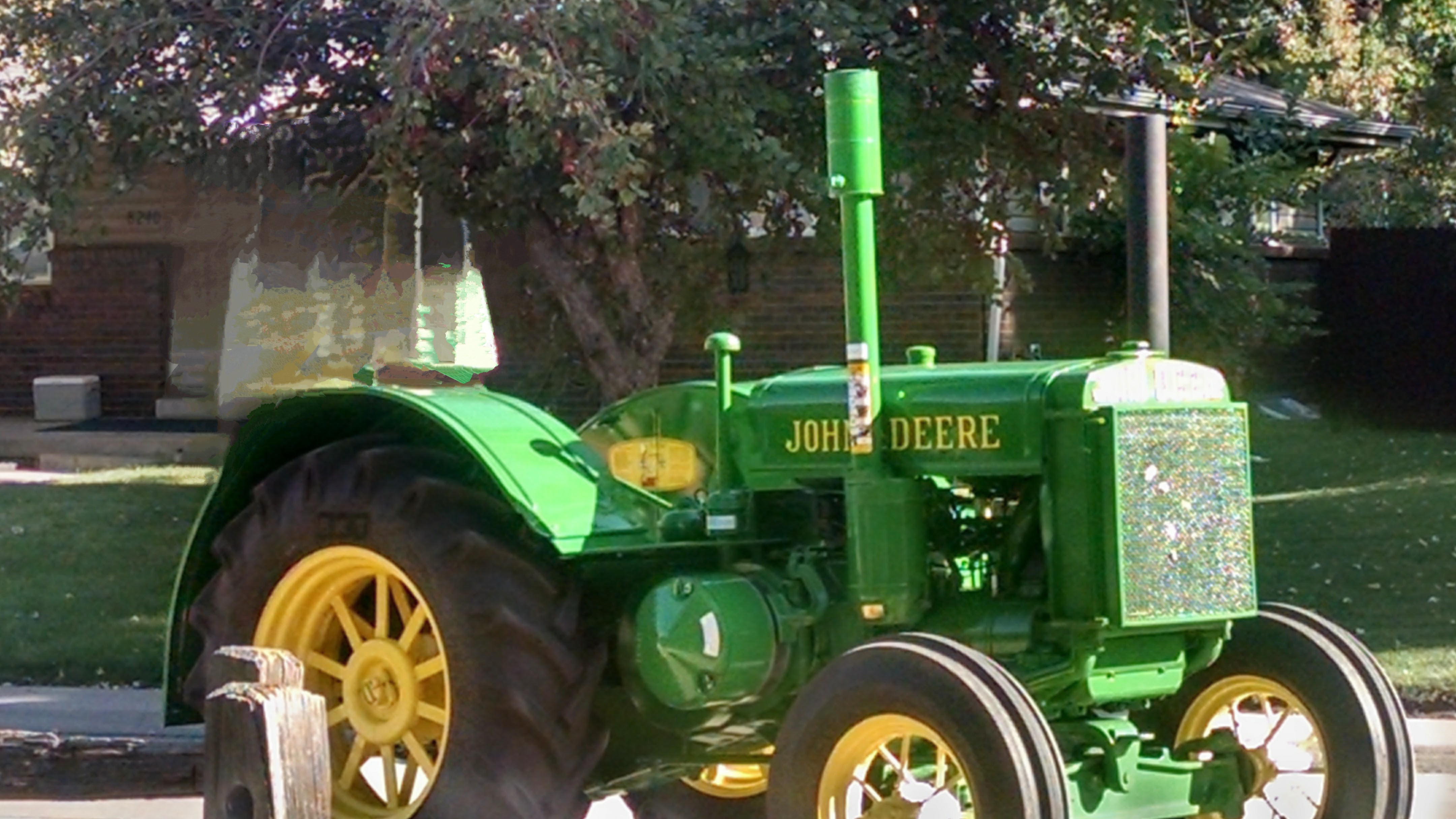 【JOHN DEERE】トラクター、レトロ、 Vintage Old Green Tractor John Deere A, Digital Cartoon