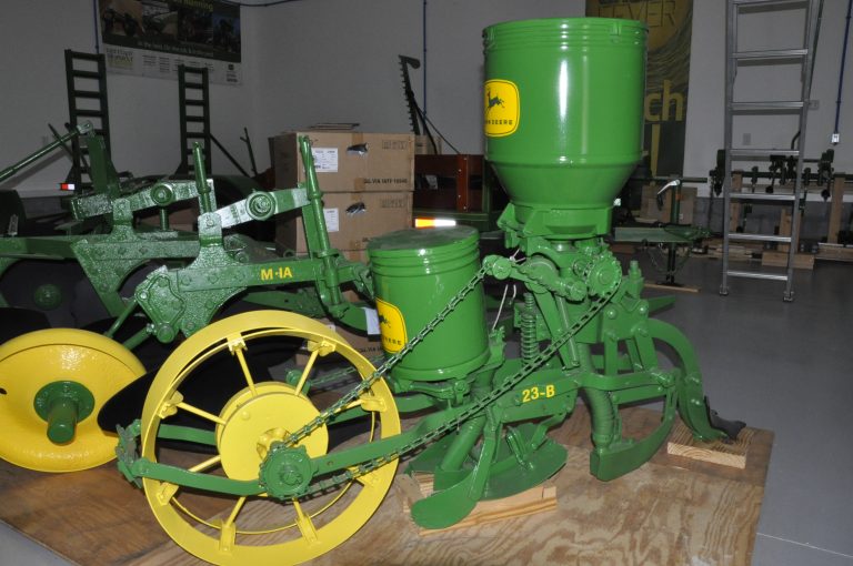 JD 23 B PLANTER 1 768x510